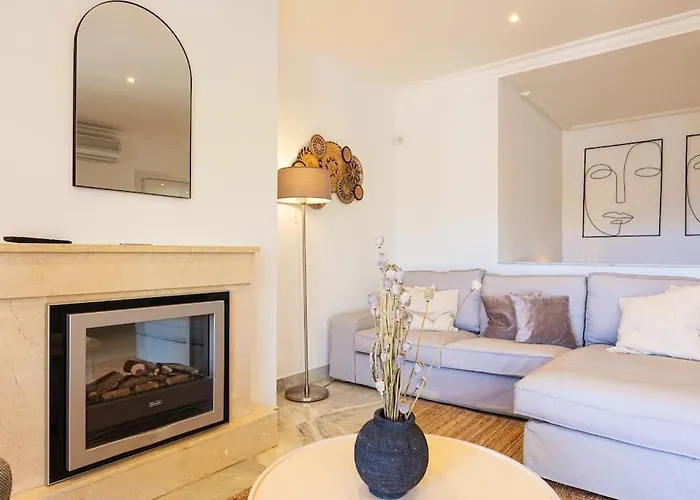 Spacious Duplex Steps To Puerto Banus