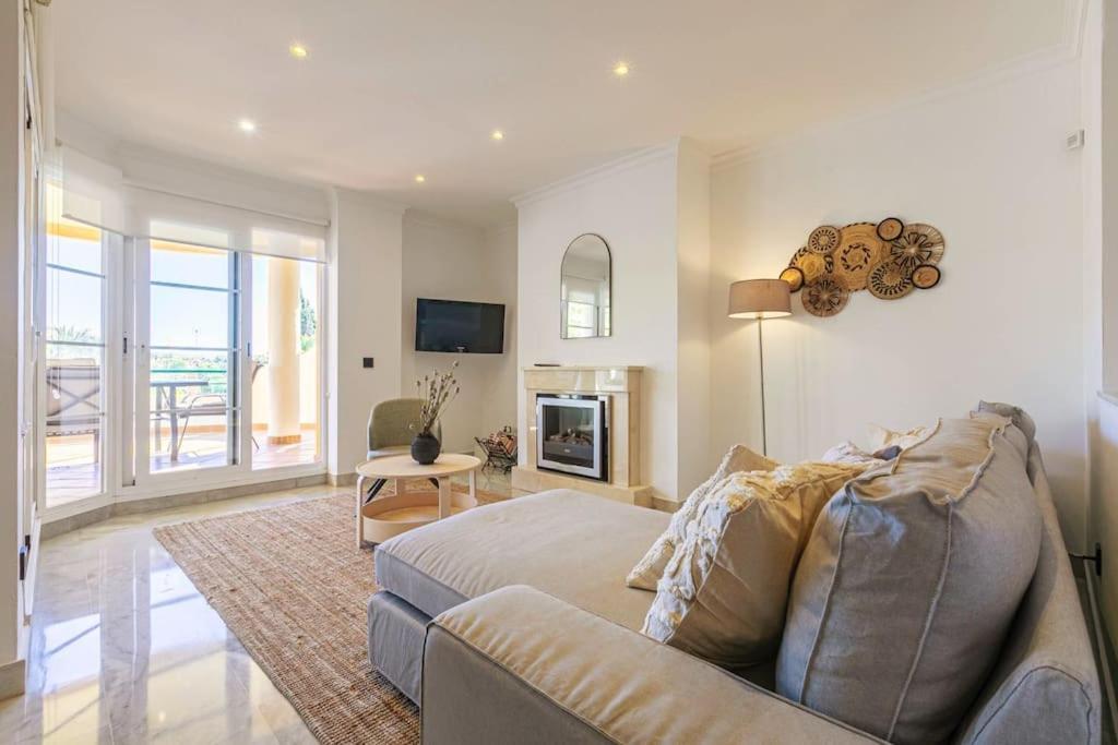 Spacious Duplex Steps To Puerto Banus Apartment