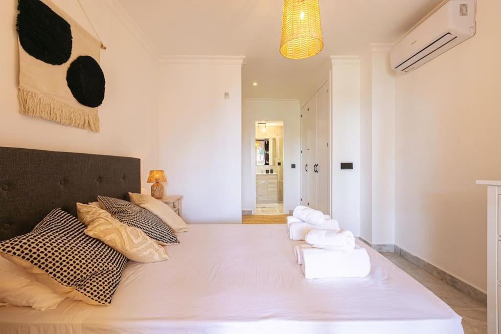 Spacious Duplex Steps To Puerto Banus Marbella