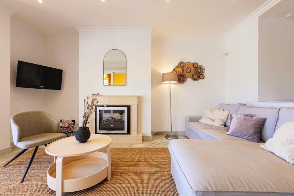Spacious Duplex Steps To Puerto Banus Apartment Marbella