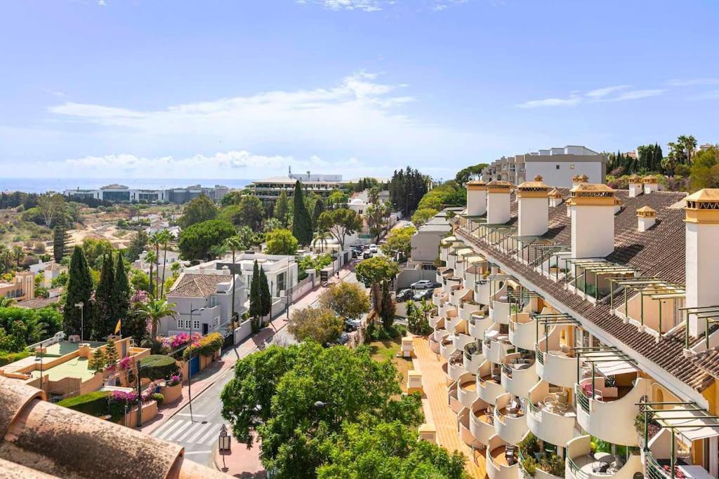 Spacious Duplex Steps To Puerto Banus Apartment